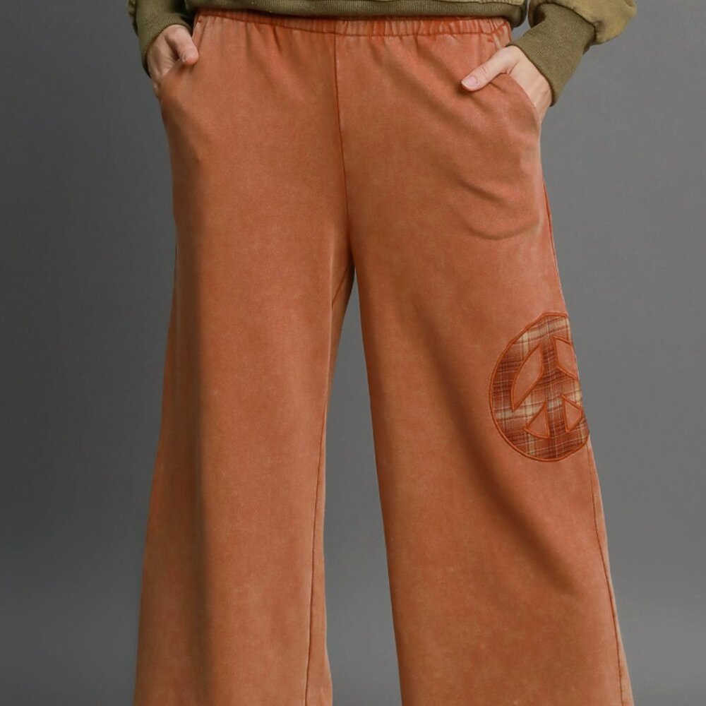 206.Women's Washed French Terry Peace Top and Wide Leg Pants Set - Picture 4 of 5